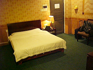 can_taikyouhotel_bed.jpg