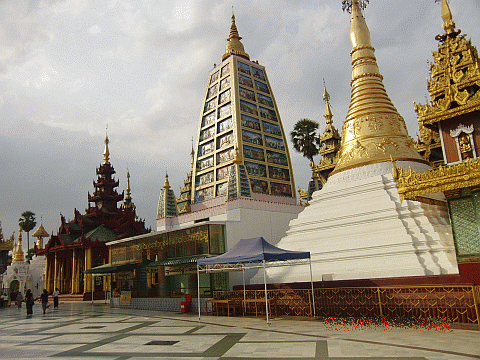Shwedagon paya 17.gif