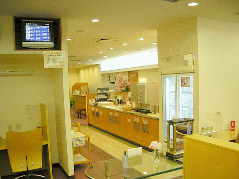 kagoshima_airport_nanohana_lounge_13.gif